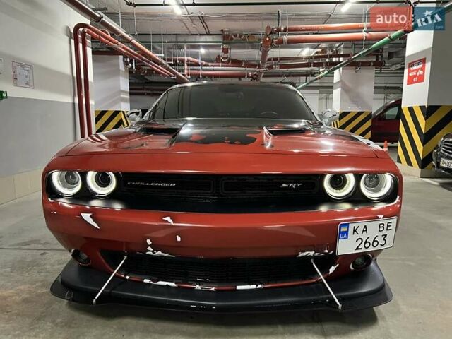 Белый Додж Челенджер, объемом двигателя 6.4 л и пробегом 92 тыс. км за 28300 $, фото 4 на Automoto.ua