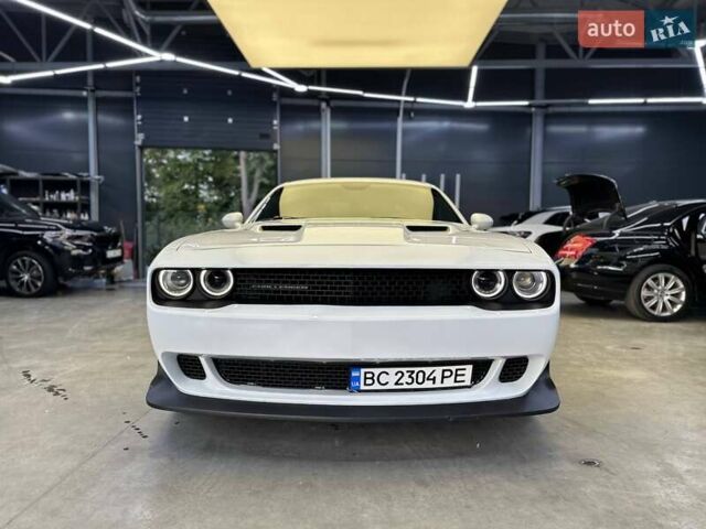 Белый Додж Челенджер, объемом двигателя 3.6 л и пробегом 194 тыс. км за 17600 $, фото 3 на Automoto.ua