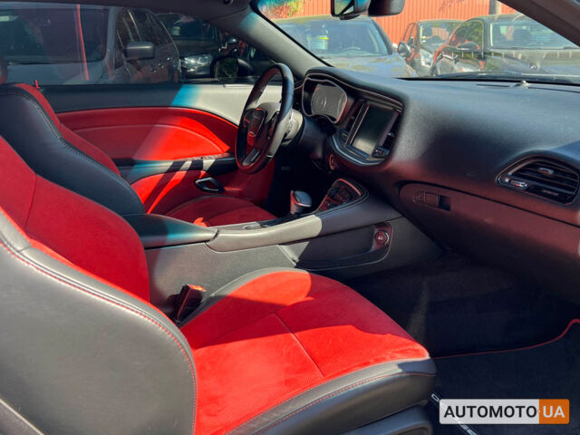 Белый Додж Челенджер, объемом двигателя 6.4 л и пробегом 136 тыс. км за 35000 $, фото 16 на Automoto.ua