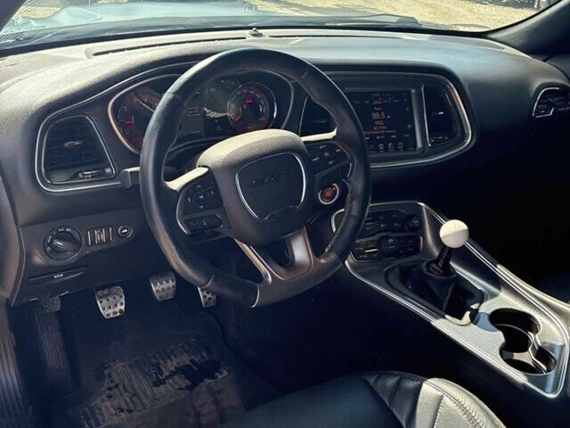 Білий Додж Challenger, об'ємом двигуна 6.2 л та пробігом 66 тис. км за 8369 $, фото 6 на Automoto.ua