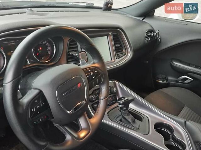 Белый Додж Челенджер, объемом двигателя 6.4 л и пробегом 32 тыс. км за 28500 $, фото 25 на Automoto.ua