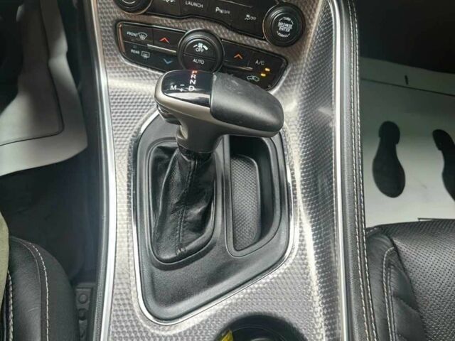 Додж Челенджер 2018 в Киеве на Automoto.ua Белый Додж Челенджер, объемом двигателя 6.2 л и пробегом 39 тыс. км за 25000 $, фото 7 на Automoto.ua