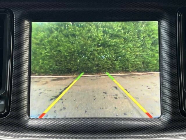 Белый Додж Челенджер, объемом двигателя 6.4 л и пробегом 34 тыс. км за 17000 $, фото 9 на Automoto.ua