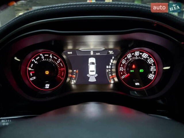 Белый Додж Челенджер, объемом двигателя 5.7 л и пробегом 90 тыс. км за 29900 $, фото 13 на Automoto.ua
