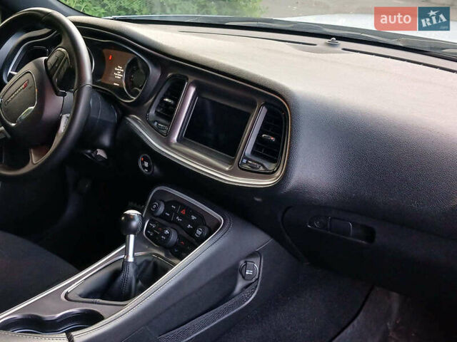 Белый Додж Челенджер, объемом двигателя 5.7 л и пробегом 53 тыс. км за 25190 $, фото 12 на Automoto.ua