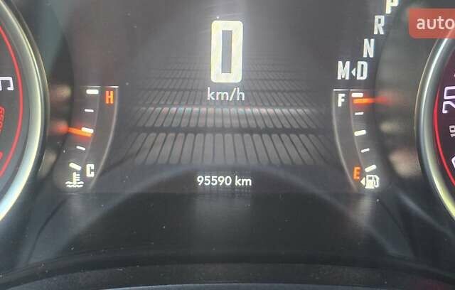 Білий Додж Challenger, об'ємом двигуна 3.6 л та пробігом 95 тис. км за 22666 $, фото 8 на Automoto.ua