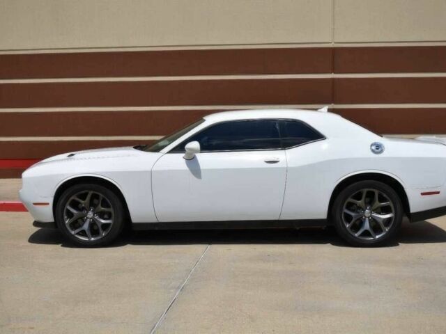 Білий Додж Challenger, об'ємом двигуна 3.6 л та пробігом 40 тис. км за 13400 $, фото 4 на Automoto.ua