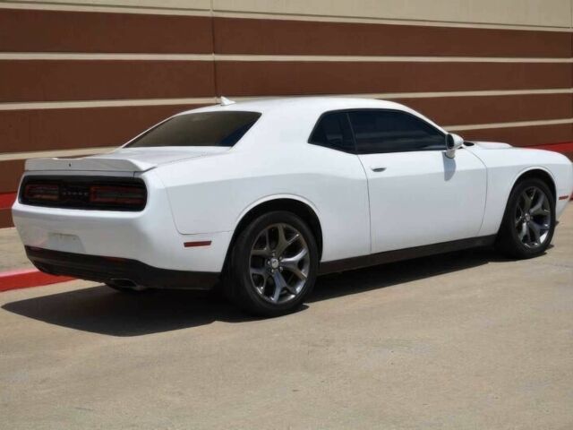 Білий Додж Challenger, об'ємом двигуна 3.6 л та пробігом 40 тис. км за 13400 $, фото 5 на Automoto.ua