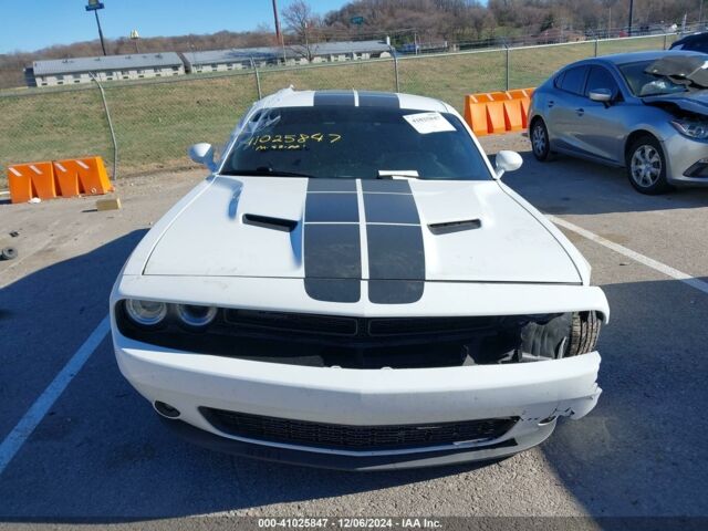 Додж Челенджер 2021 в Львове на Automoto.ua Белый Додж Челенджер, объемом двигателя 3.6 л и пробегом 163 тыс. км за 14000 $, фото 1 на Automoto.ua