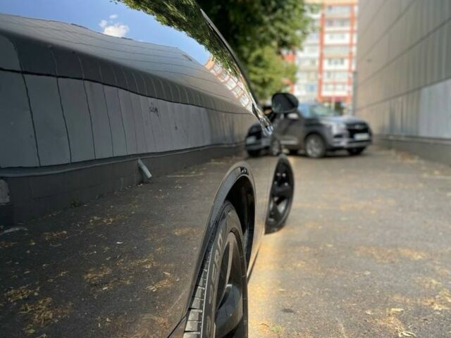 Черный Додж Челенджер, объемом двигателя 5.7 л и пробегом 125 тыс. км за 22000 $, фото 8 на Automoto.ua