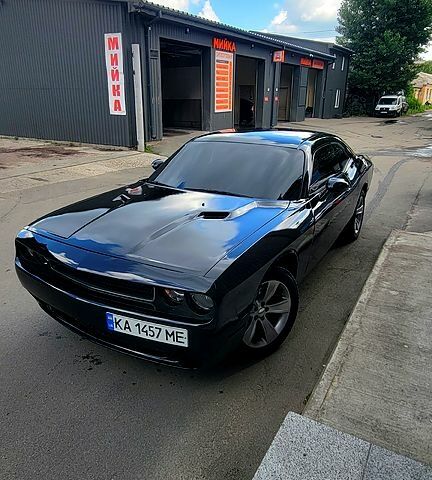 Чорний Додж Challenger, об'ємом двигуна 3.6 л та пробігом 310 тис. км за 14999 $, фото 4 на Automoto.ua