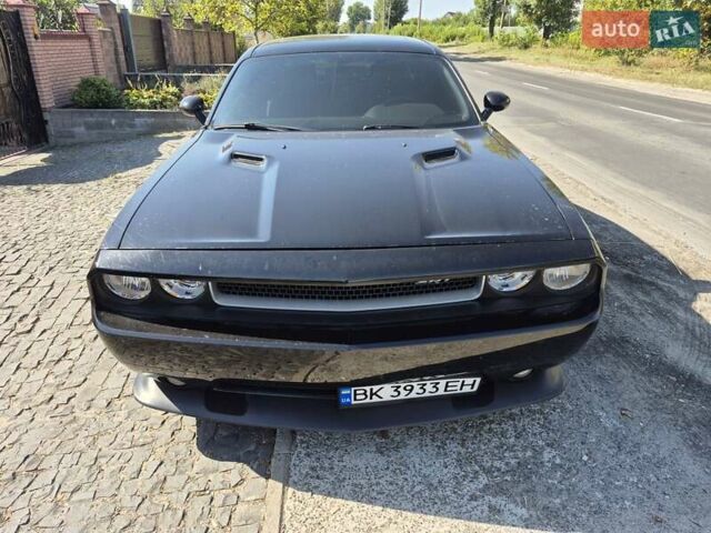 Чорний Додж Challenger, об'ємом двигуна 3.6 л та пробігом 165 тис. км за 14500 $, фото 4 на Automoto.ua