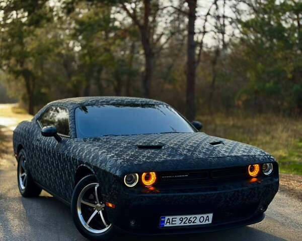 Черный Додж Челенджер, объемом двигателя 3.6 л и пробегом 210 тыс. км за 16500 $, фото 1 на Automoto.ua