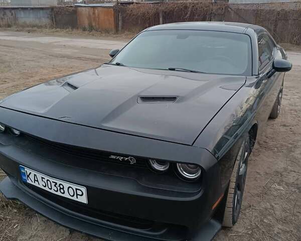 Черный Додж Челенджер, объемом двигателя 5.65 л и пробегом 192 тыс. км за 19500 $, фото 3 на Automoto.ua