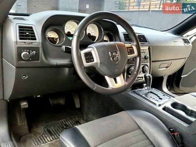 Додж Челенджер 2014 в Ивано-Франковске на Automoto.ua Черный Додж Челенджер, объемом двигателя 3.6 л и пробегом 182 тыс. км за 13950 $, фото 39 на Automoto.ua