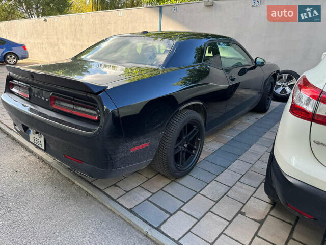 Черный Додж Челенджер, объемом двигателя 3.56 л и пробегом 110 тыс. км за 17000 $, фото 4 на Automoto.ua
