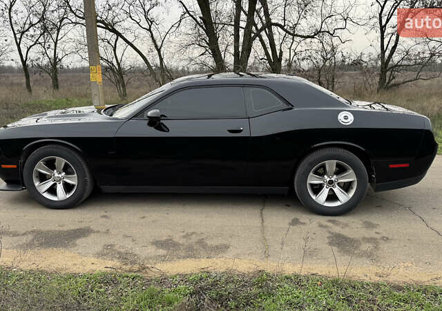 Черный Додж Челенджер, объемом двигателя 3.6 л и пробегом 153 тыс. км за 17000 $, фото 3 на Automoto.ua