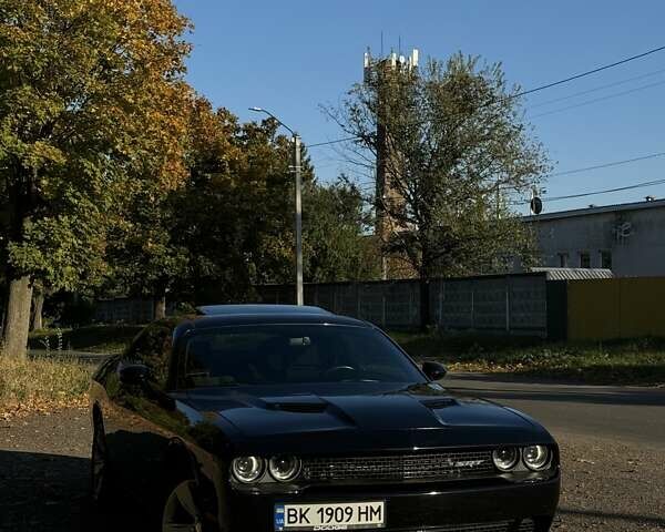 Черный Додж Челенджер, объемом двигателя 3.6 л и пробегом 76 тыс. км за 18600 $, фото 4 на Automoto.ua