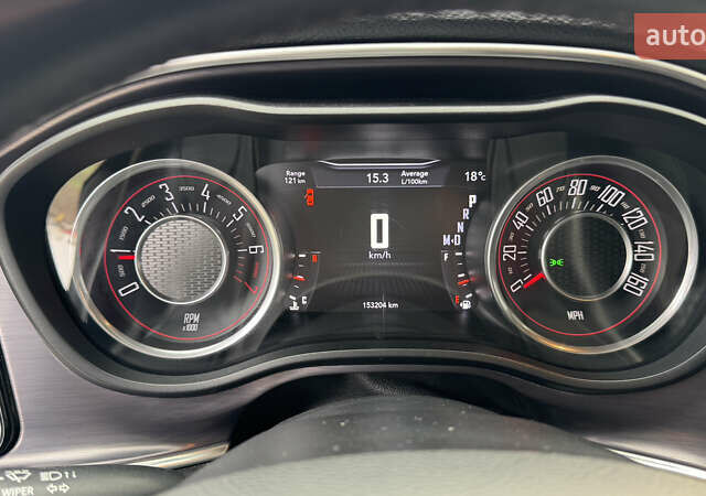 Черный Додж Челенджер, объемом двигателя 3.6 л и пробегом 153 тыс. км за 17000 $, фото 11 на Automoto.ua