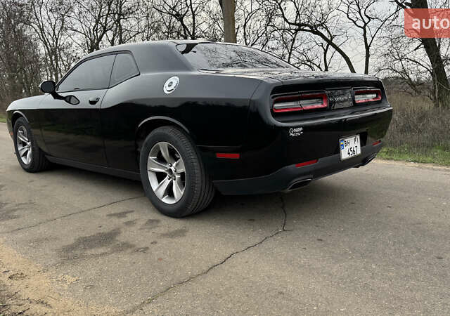 Черный Додж Челенджер, объемом двигателя 3.6 л и пробегом 153 тыс. км за 17000 $, фото 4 на Automoto.ua