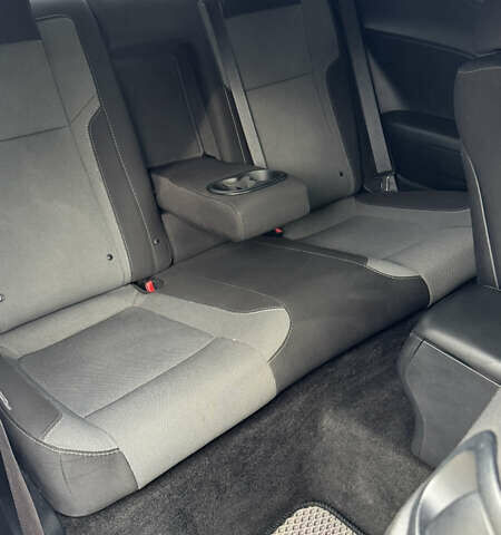 Черный Додж Челенджер, объемом двигателя 3.6 л и пробегом 153 тыс. км за 17000 $, фото 15 на Automoto.ua