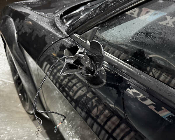 Чорний Додж Challenger, об'ємом двигуна 3.6 л та пробігом 234 тис. км за 12900 $, фото 9 на Automoto.ua