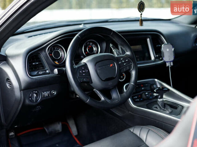 Чорний Додж Challenger, об'ємом двигуна 3.6 л та пробігом 234 тис. км за 12900 $, фото 7 на Automoto.ua