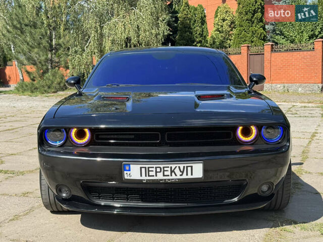 Чорний Додж Challenger, об'ємом двигуна 3.6 л та пробігом 200 тис. км за 23000 $, фото 3 на Automoto.ua