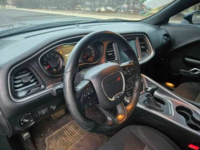 Черный Додж Челенджер, объемом двигателя 3.6 л и пробегом 110 тыс. км за 15200 $, фото 10 на Automoto.ua