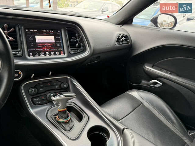 Черный Додж Челенджер, объемом двигателя 3.6 л и пробегом 60 тыс. км за 19700 $, фото 22 на Automoto.ua