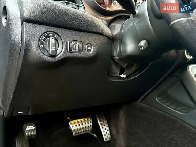 Черный Додж Челенджер, объемом двигателя 5.65 л и пробегом 132 тыс. км за 25500 $, фото 36 на Automoto.ua