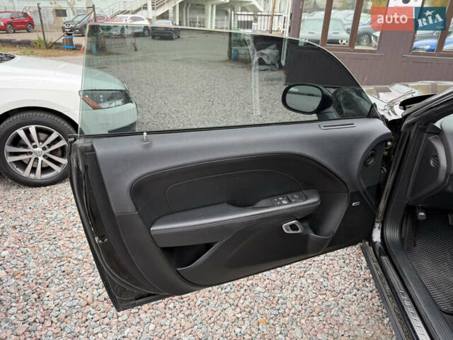 Черный Додж Челенджер, объемом двигателя 3.6 л и пробегом 61 тыс. км за 17700 $, фото 11 на Automoto.ua