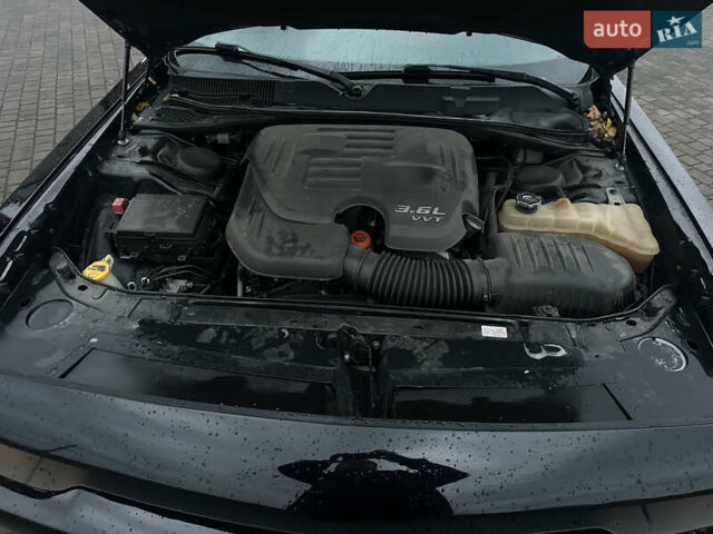 Чорний Додж Challenger, об'ємом двигуна 3.6 л та пробігом 95 тис. км за 17600 $, фото 17 на Automoto.ua