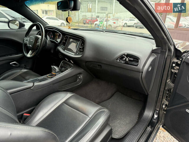 Черный Додж Челенджер, объемом двигателя 3.6 л и пробегом 60 тыс. км за 19700 $, фото 26 на Automoto.ua