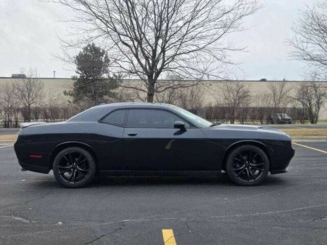 Черный Додж Челенджер, объемом двигателя 3.6 л и пробегом 110 тыс. км за 15200 $, фото 3 на Automoto.ua