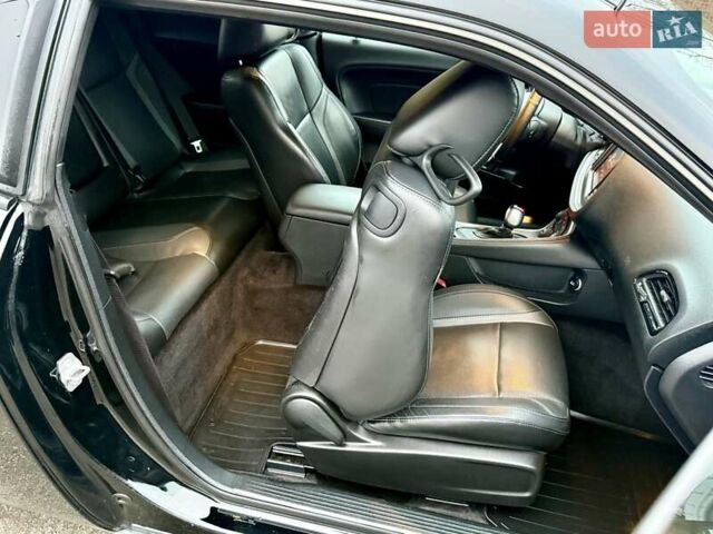 Черный Додж Челенджер, объемом двигателя 5.65 л и пробегом 132 тыс. км за 25500 $, фото 35 на Automoto.ua