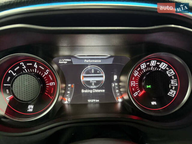 Черный Додж Челенджер, объемом двигателя 3.6 л и пробегом 100 тыс. км за 17999 $, фото 8 на Automoto.ua