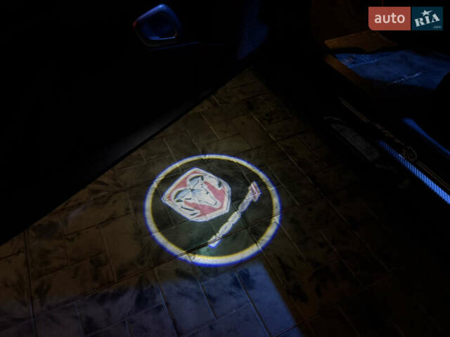 Черный Додж Челенджер, объемом двигателя 3.6 л и пробегом 100 тыс. км за 17999 $, фото 18 на Automoto.ua