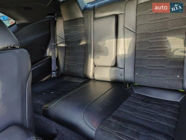 Черный Додж Челенджер, объемом двигателя 6.4 л и пробегом 78 тыс. км за 32499 $, фото 8 на Automoto.ua