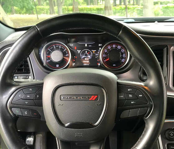 Черный Додж Челенджер, объемом двигателя 3.6 л и пробегом 124 тыс. км за 19500 $, фото 24 на Automoto.ua