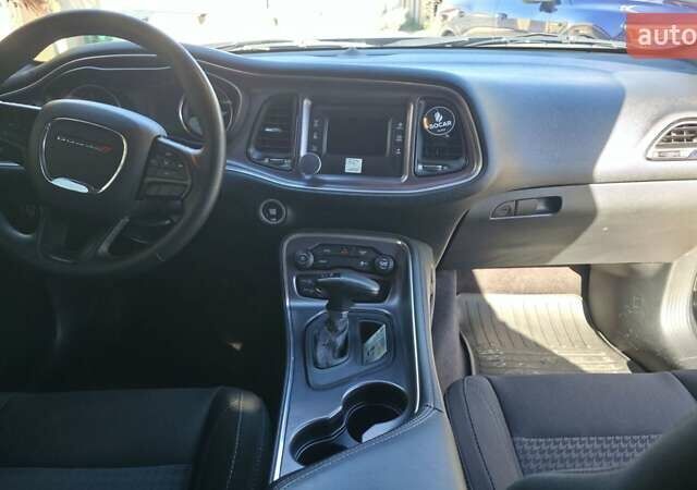 Черный Додж Челенджер, объемом двигателя 5.65 л и пробегом 139 тыс. км за 27000 $, фото 17 на Automoto.ua