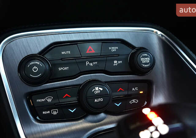 Черный Додж Челенджер, объемом двигателя 3.6 л и пробегом 144 тыс. км за 19800 $, фото 34 на Automoto.ua