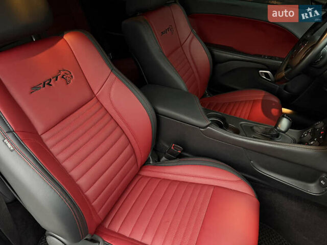 Чорний Додж Challenger, об'ємом двигуна 3.6 л та пробігом 165 тис. км за 22500 $, фото 32 на Automoto.ua