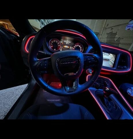 Черный Додж Челенджер, объемом двигателя 3.6 л и пробегом 90 тыс. км за 18000 $, фото 5 на Automoto.ua