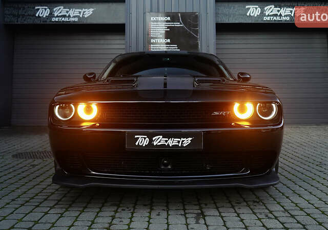 Черный Додж Челенджер, объемом двигателя 3.6 л и пробегом 144 тыс. км за 19800 $, фото 5 на Automoto.ua