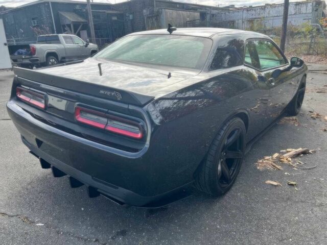Черный Додж Челенджер, объемом двигателя 6.2 л и пробегом 55 тыс. км за 13670 $, фото 5 на Automoto.ua