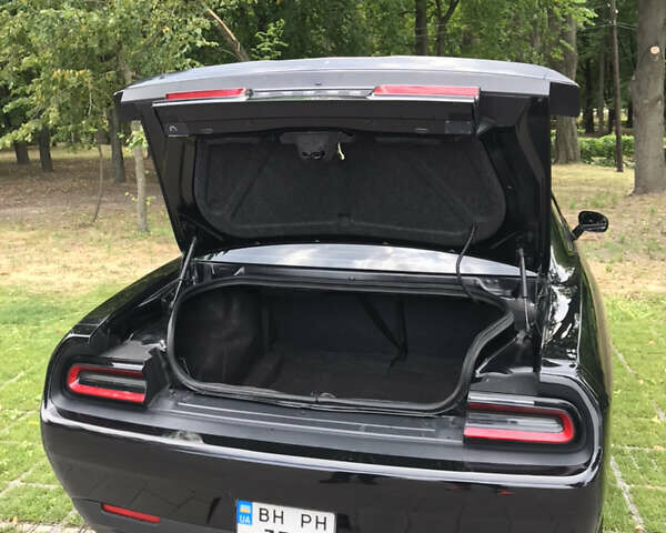 Черный Додж Челенджер, объемом двигателя 3.6 л и пробегом 124 тыс. км за 19500 $, фото 13 на Automoto.ua