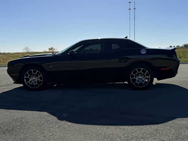 Черный Додж Челенджер, объемом двигателя 3.6 л и пробегом 62 тыс. км за 10300 $, фото 2 на Automoto.ua