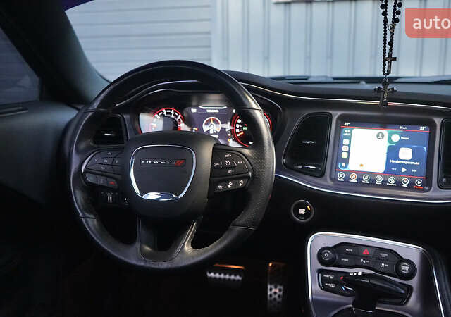 Черный Додж Челенджер, объемом двигателя 3.6 л и пробегом 144 тыс. км за 19800 $, фото 25 на Automoto.ua