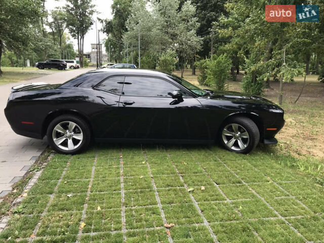 Черный Додж Челенджер, объемом двигателя 3.6 л и пробегом 124 тыс. км за 19500 $, фото 11 на Automoto.ua